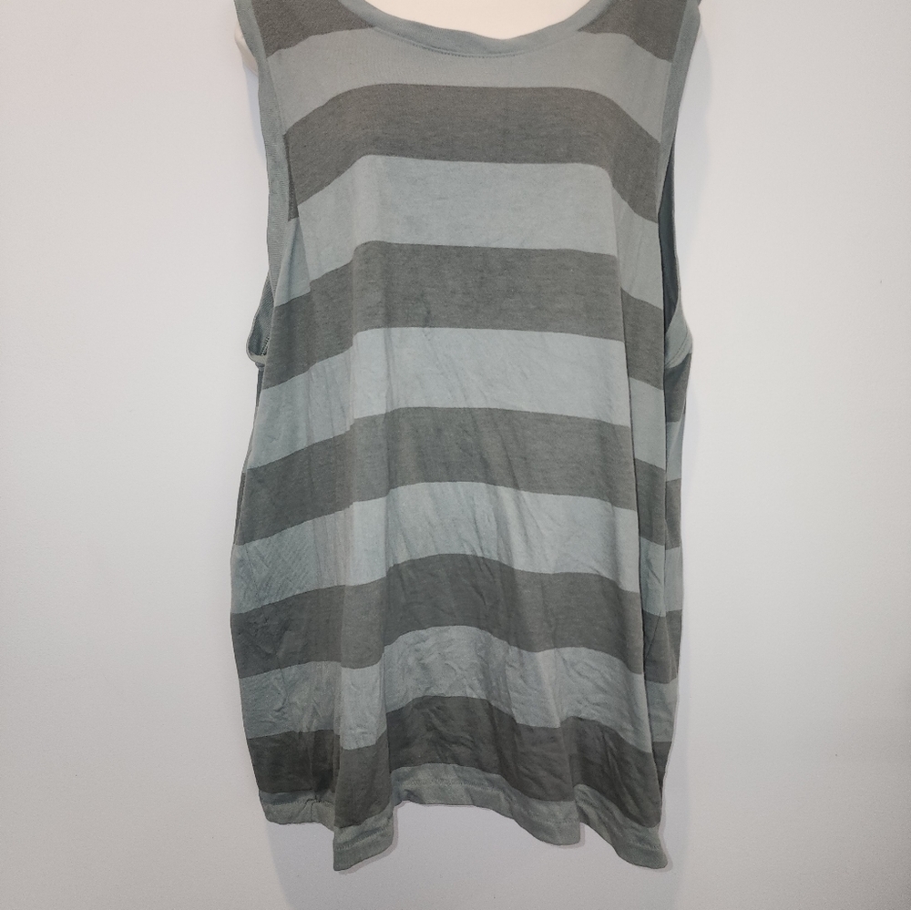 Striped Green Sleeveless Top By Free Assembly XL